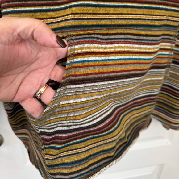 EARTHBOUND SWEATER. OVERSIZED CROP DRAWSTRING HOODIE. BOXI FIT, KANGAROO POCKET - Picture 5 of 16